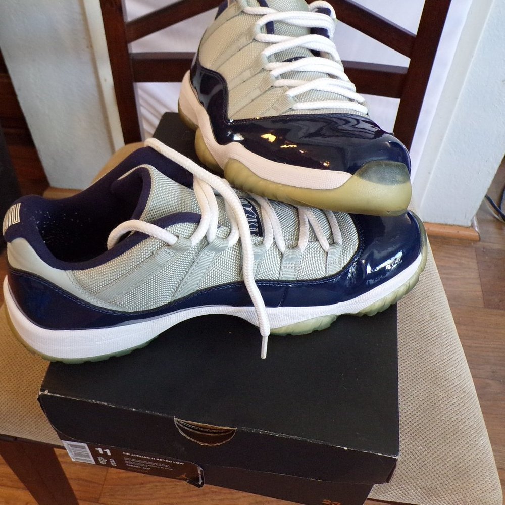 Nike Air Jordan 11 Retro Low Men's shoes size 11
